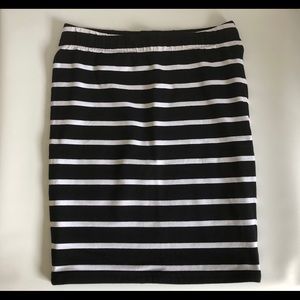 Twik Scissor-cut fitted miniskirt size: S